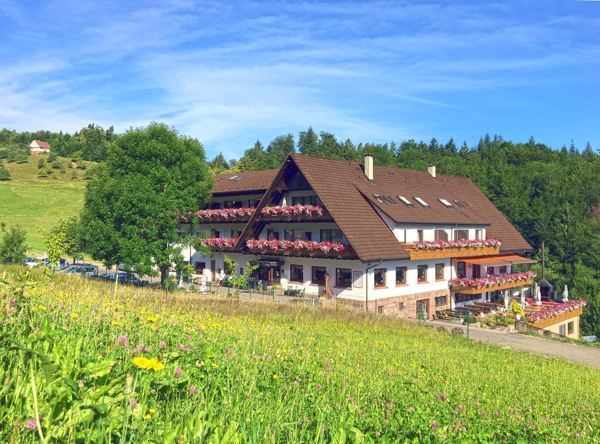 Höhenhotel&Restaurant Kalikutt Oppenau Exterior foto